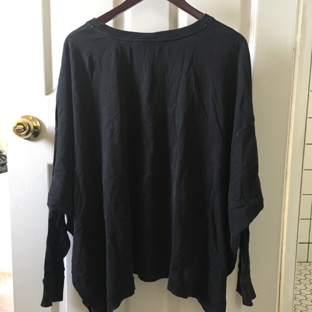 Tops - Picture 3 of 3